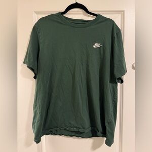 Nike size XL unisex tshirt dark green